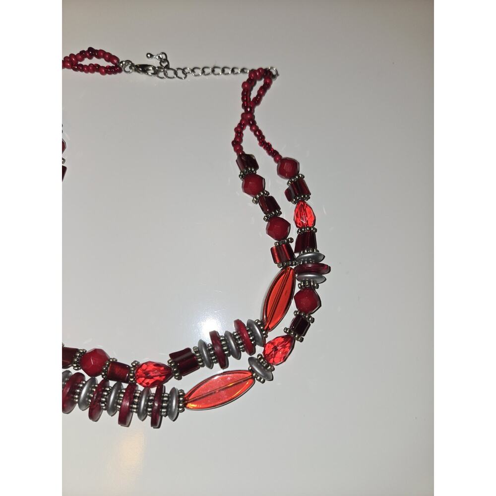Red Multi-Strand Glass Beaded Statement Necklace Silver Tone Lobster 19" - Picture 3 of 6